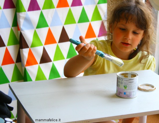 liberi-di-sporcarsi-creativita-bambini-pittura-dipingere-montessori